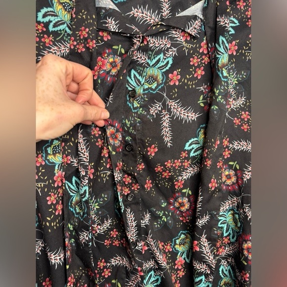 Walter Baker Ruffler Long Sleeve Floral Abstract Button Front Blouse Size Small - Picture 5 of 12